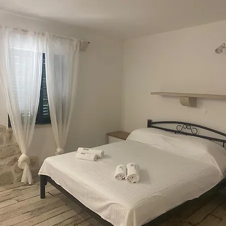Accomodation Stermasi Maranovici Exterior photo